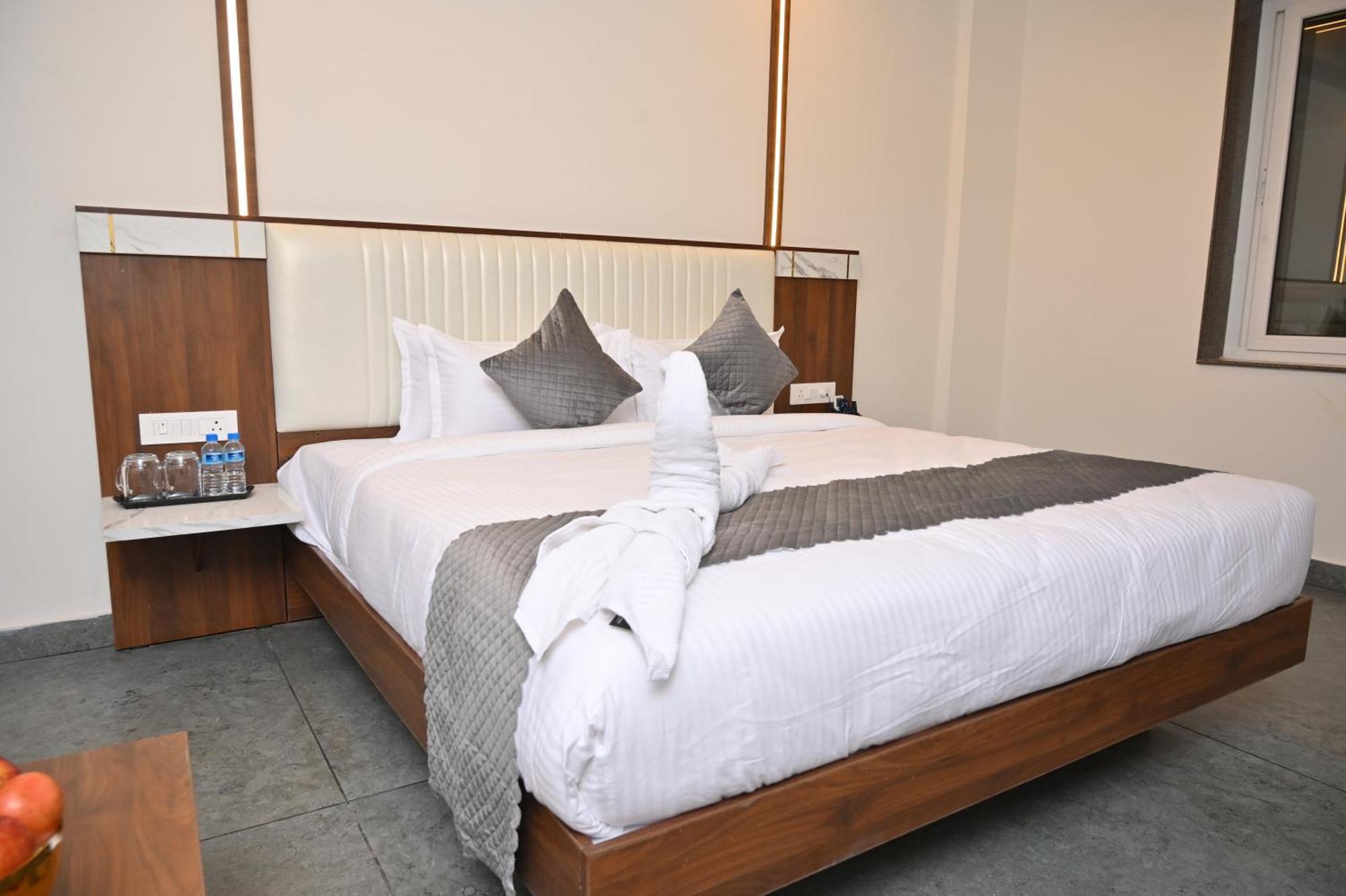 Hotel Shri Devi Comforts Inn Bhatkal Zewnętrze zdjęcie
