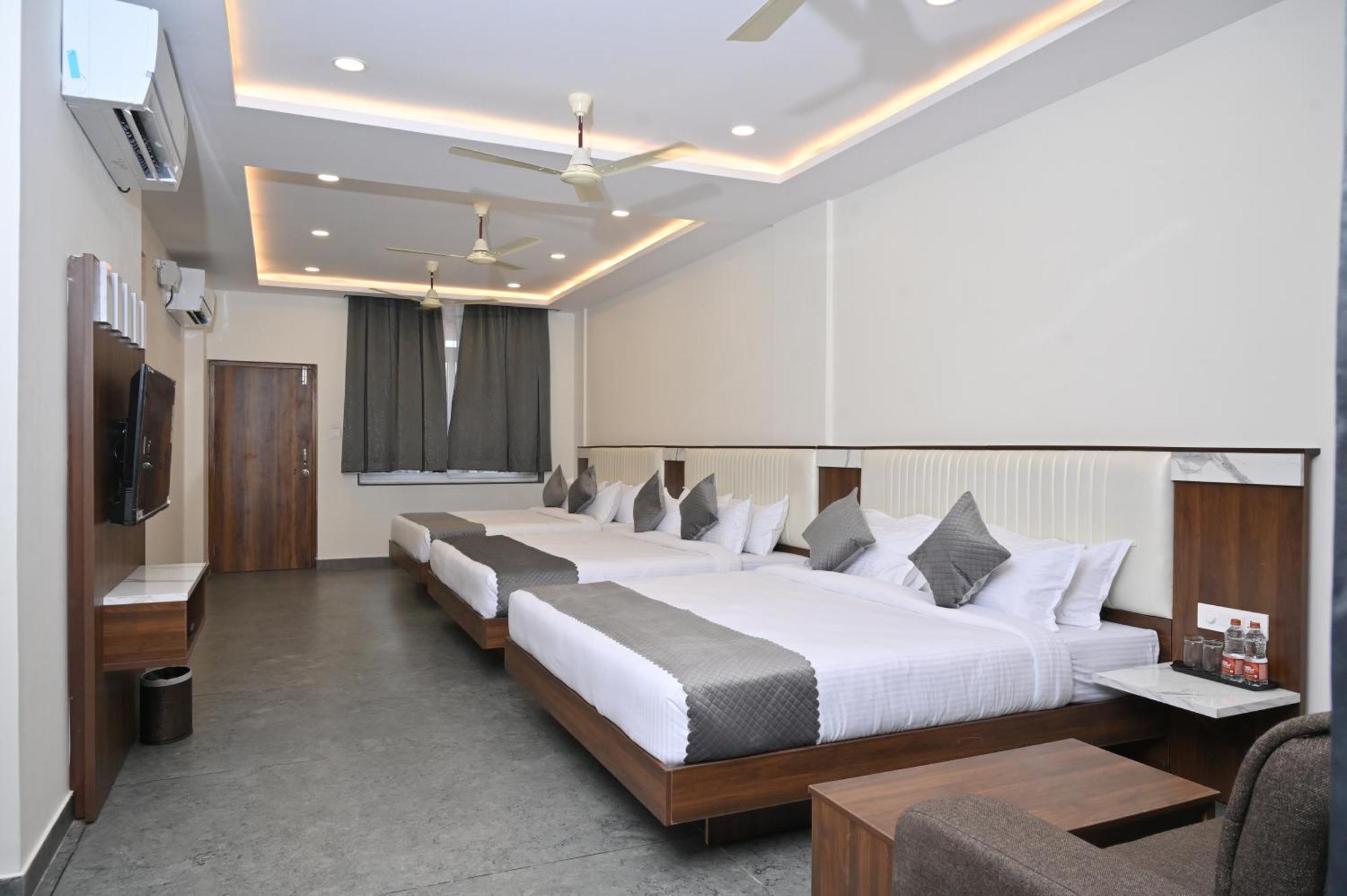 Hotel Shri Devi Comforts Inn Bhatkal Zewnętrze zdjęcie