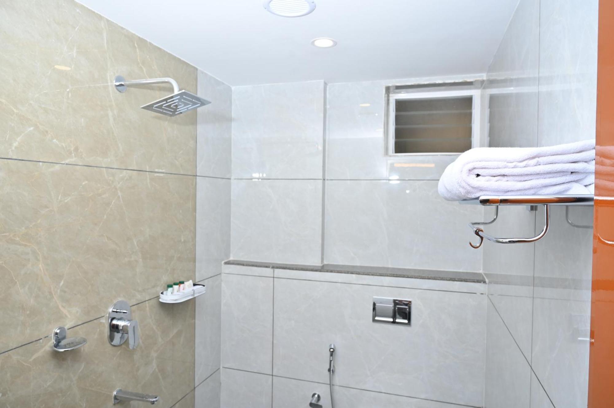 Hotel Shri Devi Comforts Inn Bhatkal Zewnętrze zdjęcie