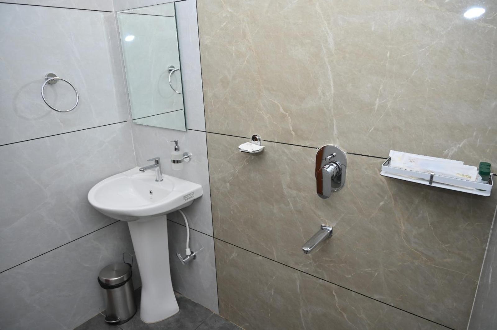 Hotel Shri Devi Comforts Inn Bhatkal Zewnętrze zdjęcie