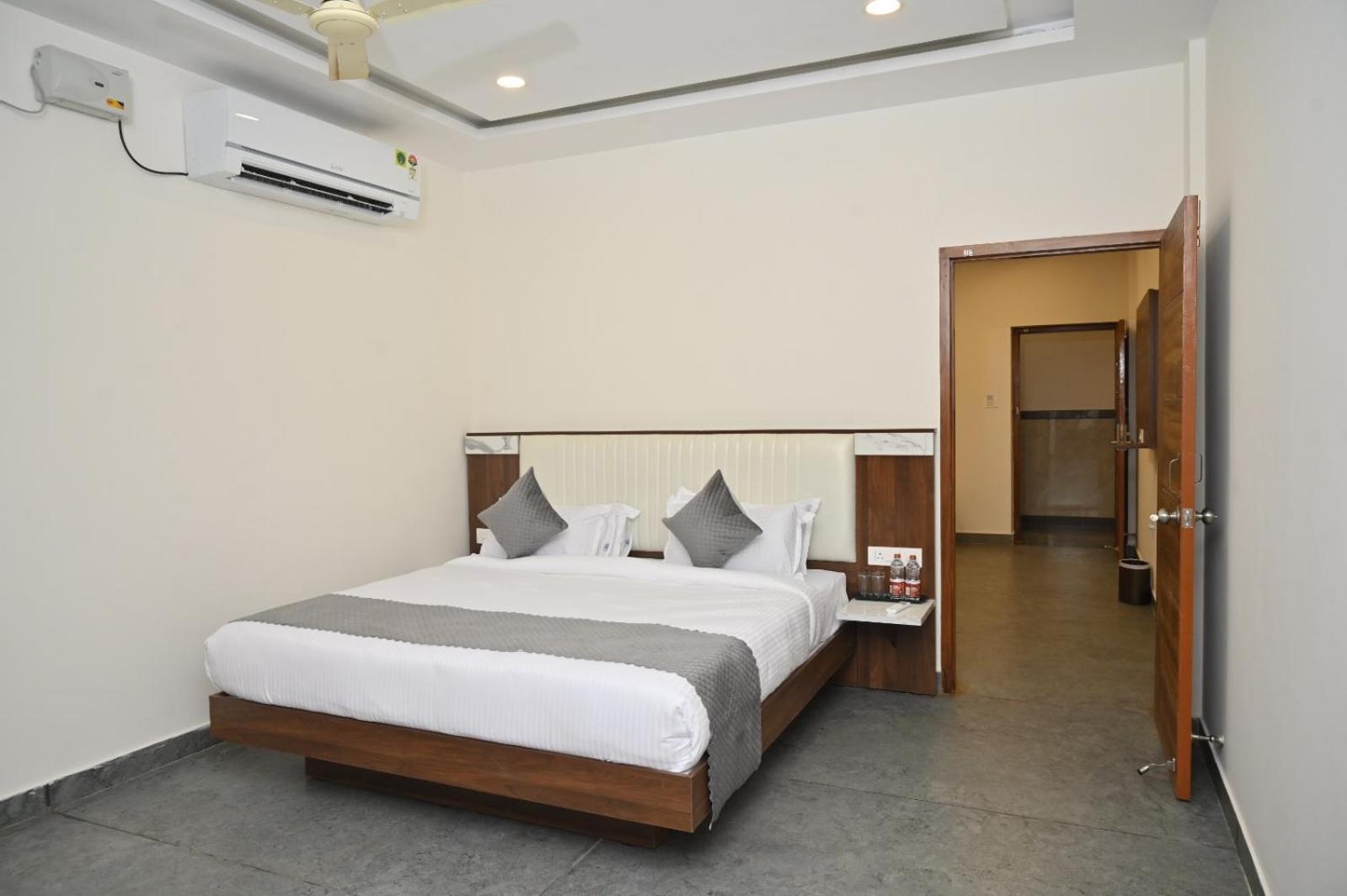 Hotel Shri Devi Comforts Inn Bhatkal Zewnętrze zdjęcie