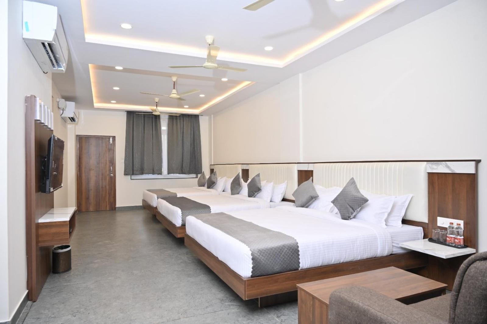 Hotel Shri Devi Comforts Inn Bhatkal Zewnętrze zdjęcie