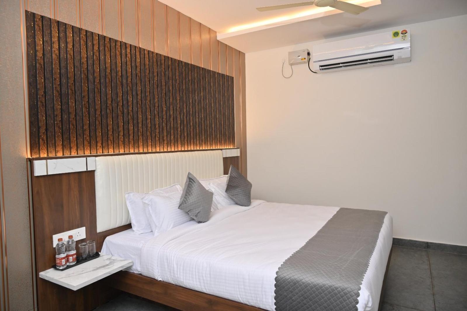 Hotel Shri Devi Comforts Inn Bhatkal Zewnętrze zdjęcie